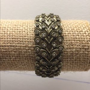 NEVER WORN Chloe + Isabel Stretch Bracelet